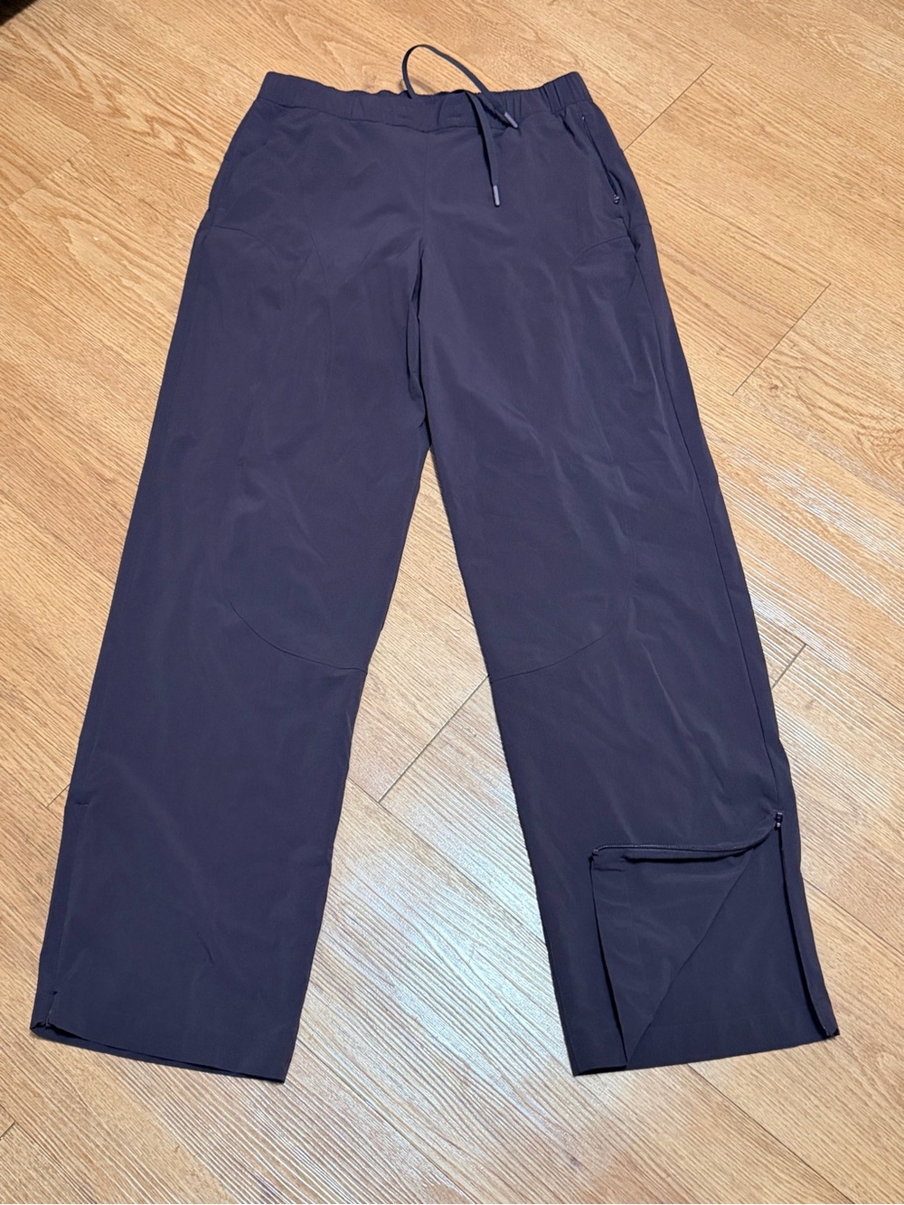 Lululemon Women’s Espresso Drawstring Performance Pants collab with SLNSH